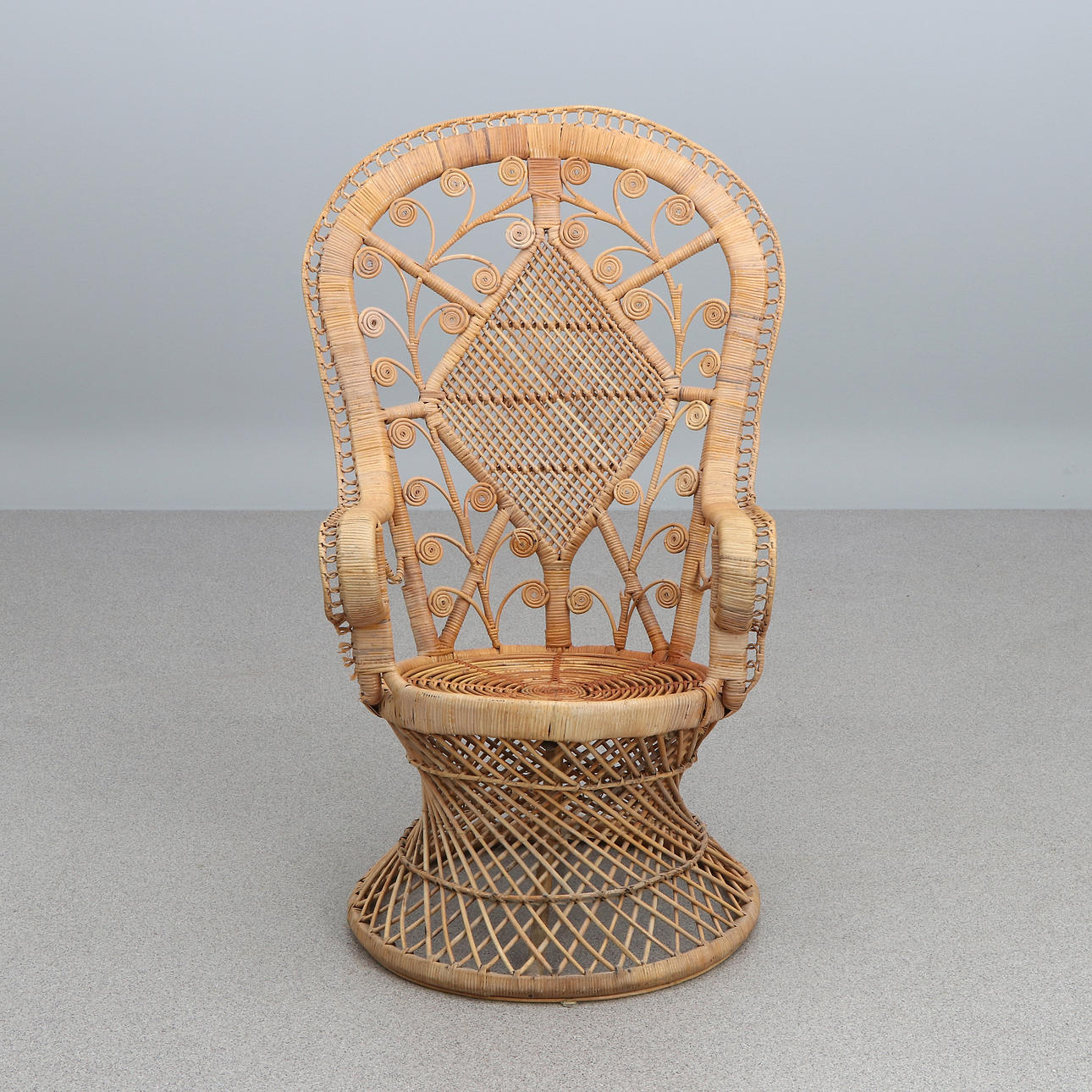 VERANDAFÅTÖLJ. Bambu och rotting. 1900-talets andra hälft.