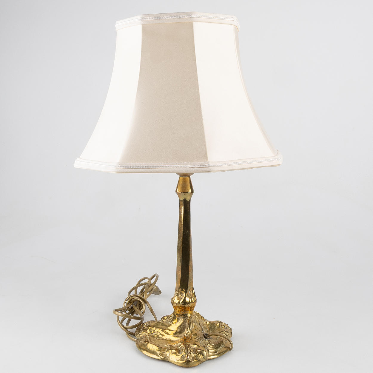 Tischlampe, Jugendstil, Messing, 20. Jahrhundert.