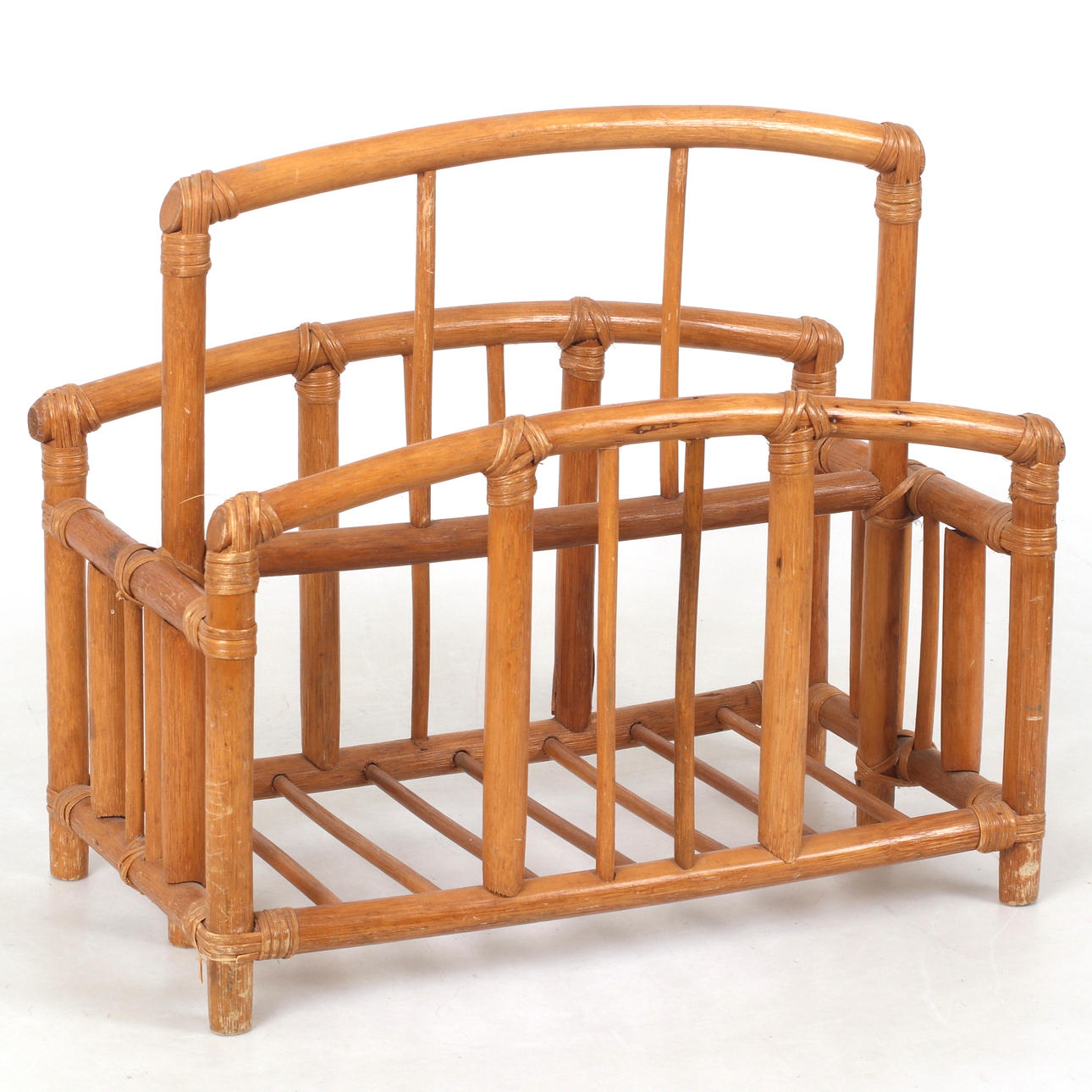 TIDNINGSSTÄLL, bambu, 1900-talets andra hälft.