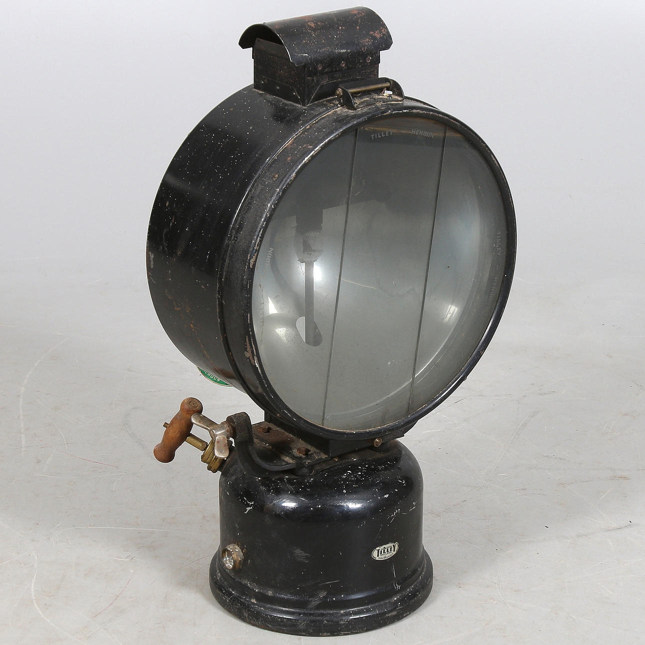 FOTOGEN/STORMLYKTA, Tilley 2253, England. 1900-talets första hälft.