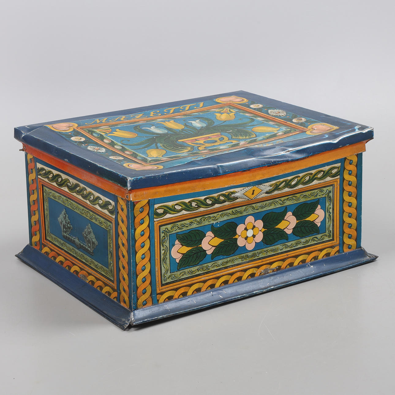 MAZETTI, plåtask, 1900-talets första hälft.