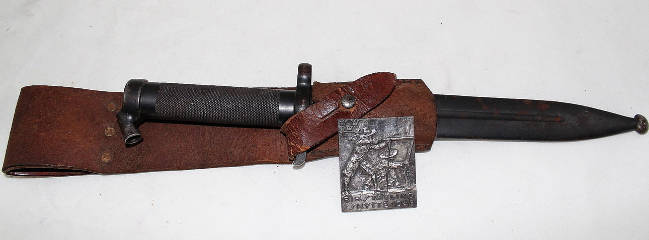 BAJONETT, m/19 med medalj, C.G Hallberg.