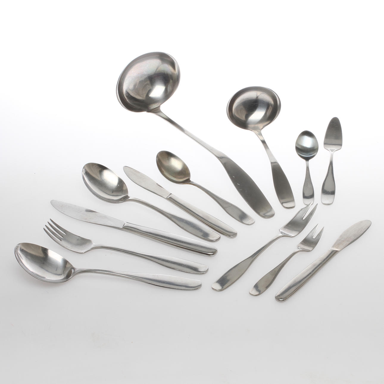 BESTICK, 87 delar, "Servus", Sigurd Persson för KF, formgiven 1953.