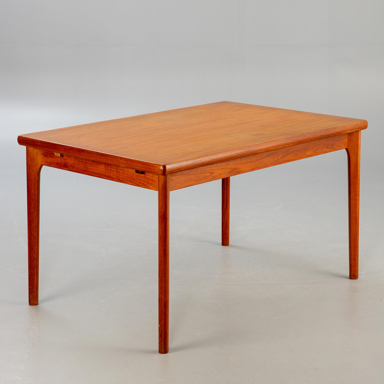 Teak dining table, No. 33, extendable 1960s.