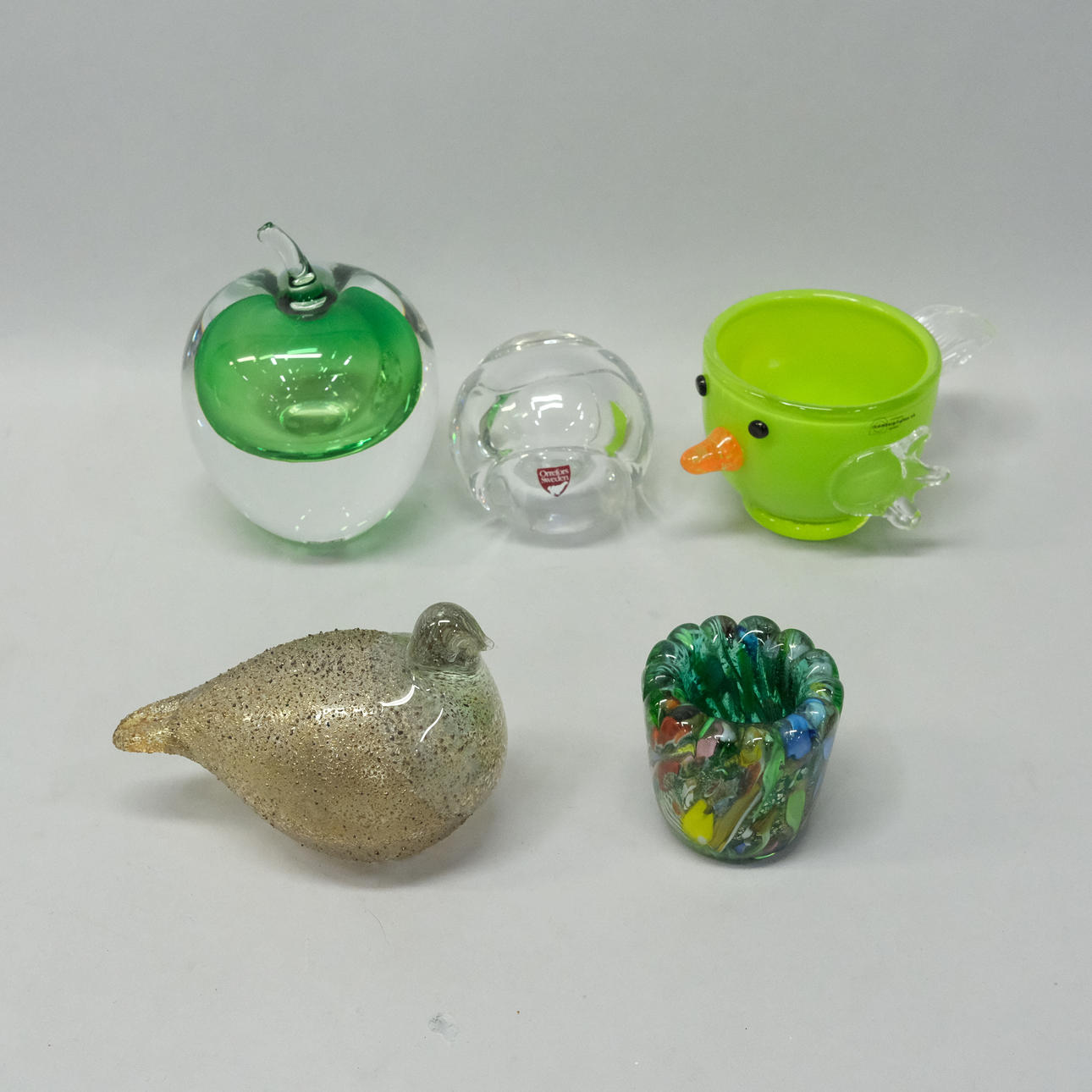 5 GLASS OBJECTS.