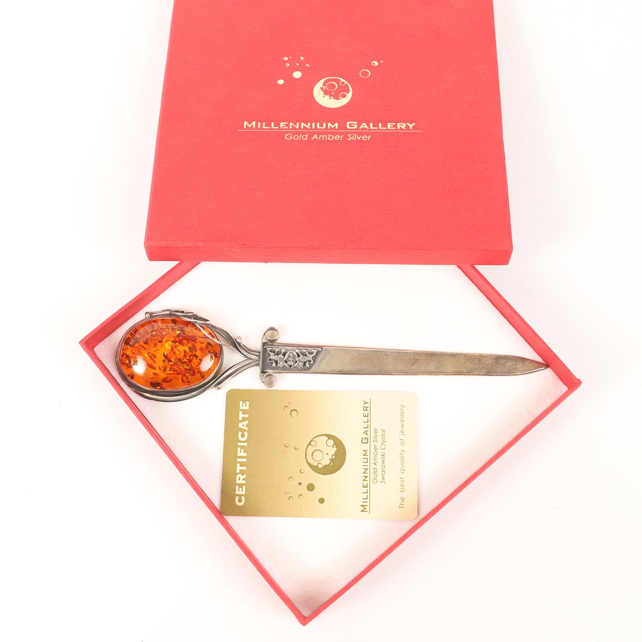 PAPIRKNIV, sterlingsølv/rav, Millenium Gallery Gdańsk, Polen.