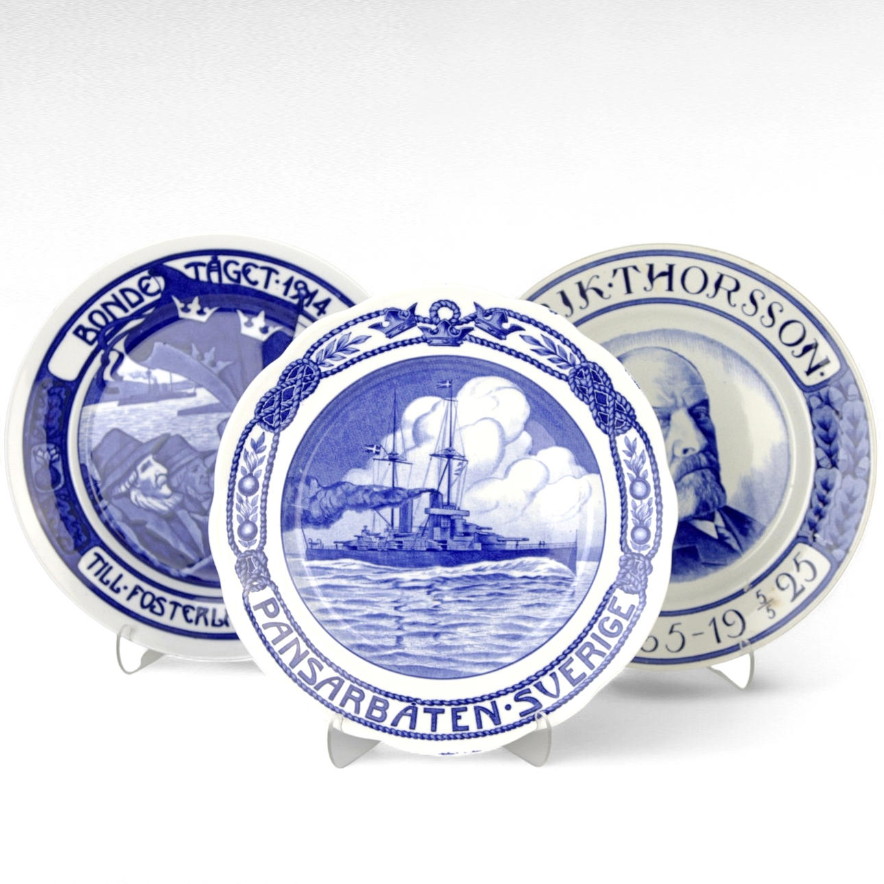A set of 3 collectible plates, Rörstrand.