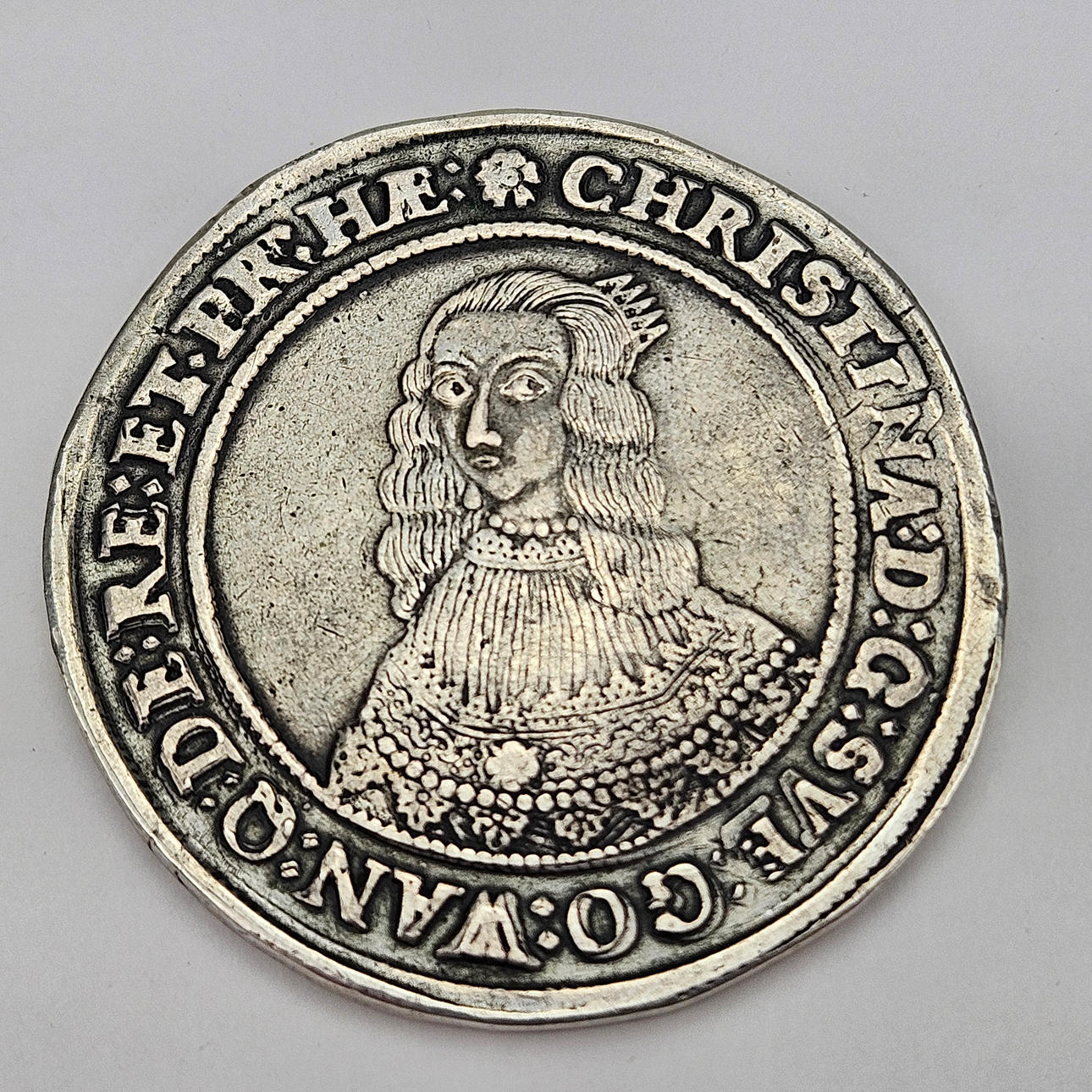 A coin, Christina, riksdaler, 1643. Weight approx. 28.1 grams. Coins,  Medals & Stamps - Coins & Banknotes - Auctionet