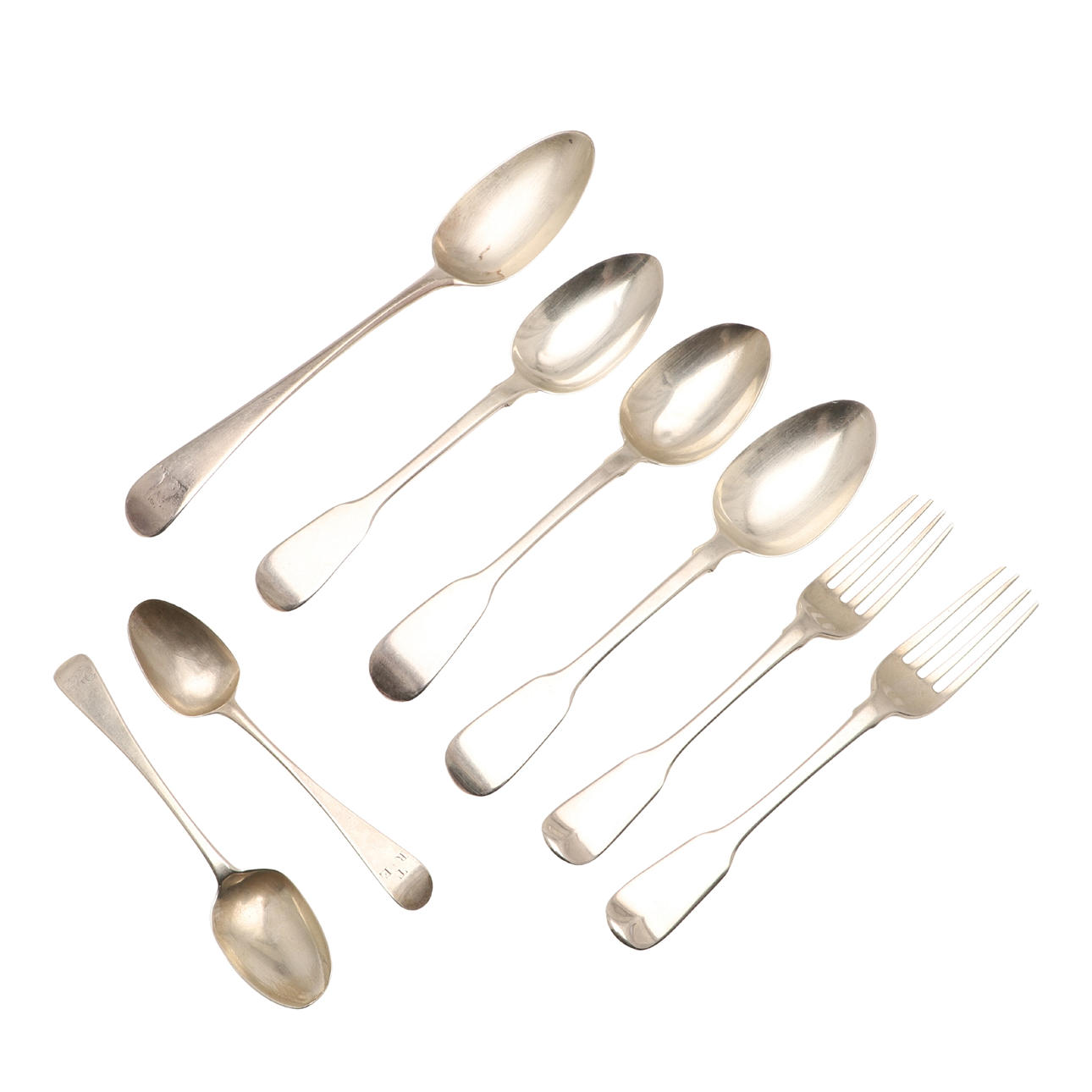 EINE GEMISCHTE MENGE SILBERNER BESTECKE, WILLIAM IV UND FRÜHER.