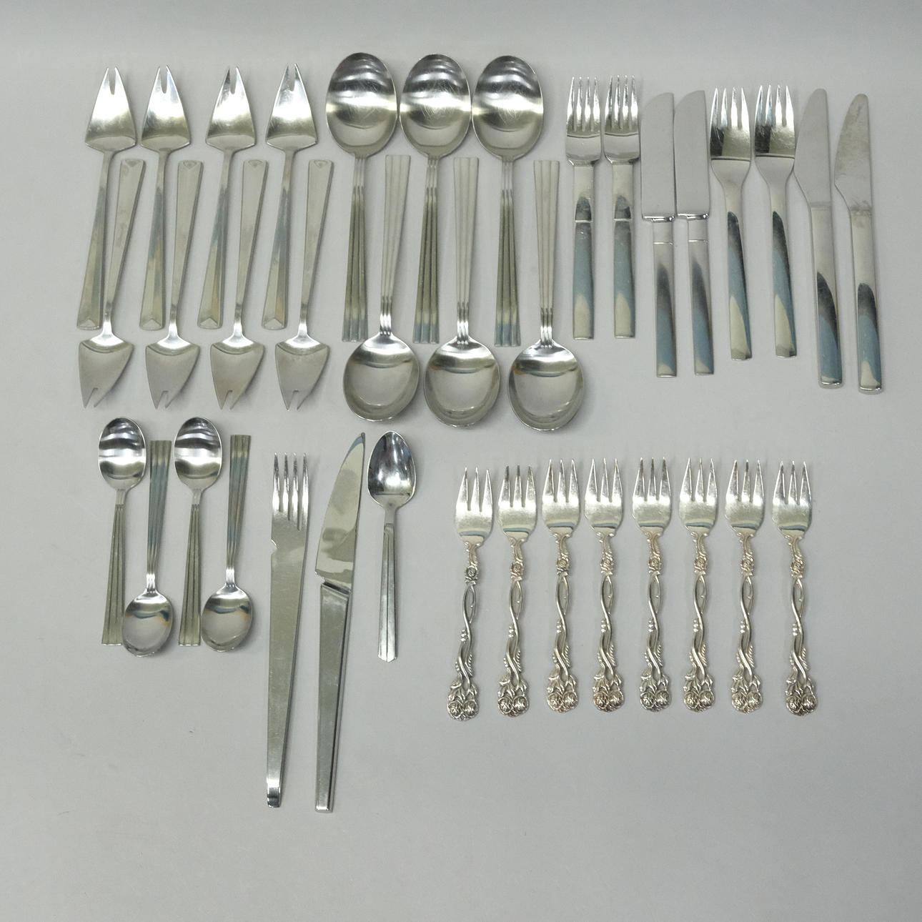 PARTY CUTLERY, INTER ALIA GENSE, GEORG JENSEN, SEVERAL MODELS.