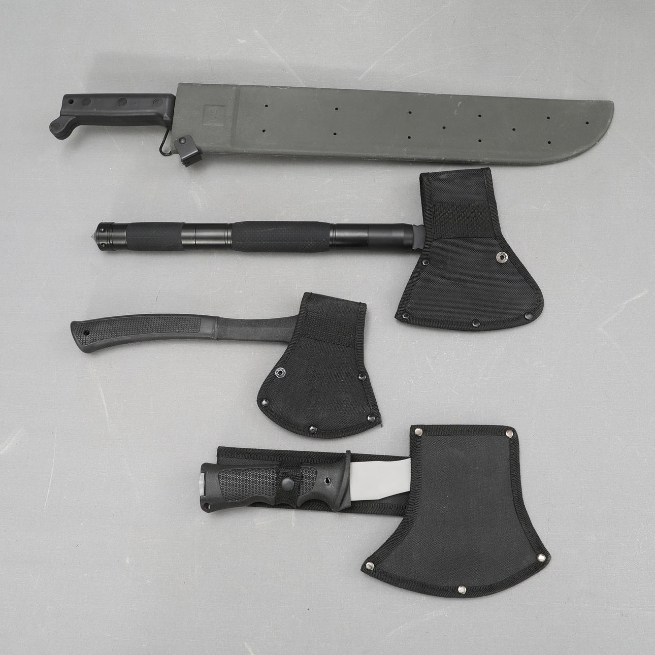 ØKSER OG MACHETE, 4 stk., Mil-tec, U.S. 1943 inkl.