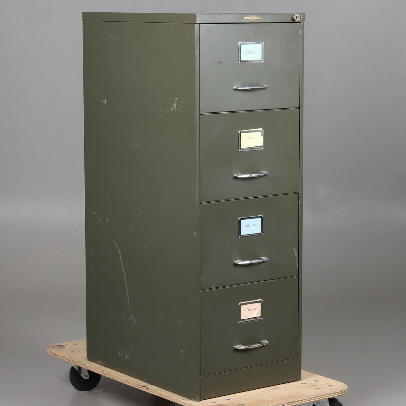 ARKISTOKAAPPI, ohutlevy, 4 laatikkoa.