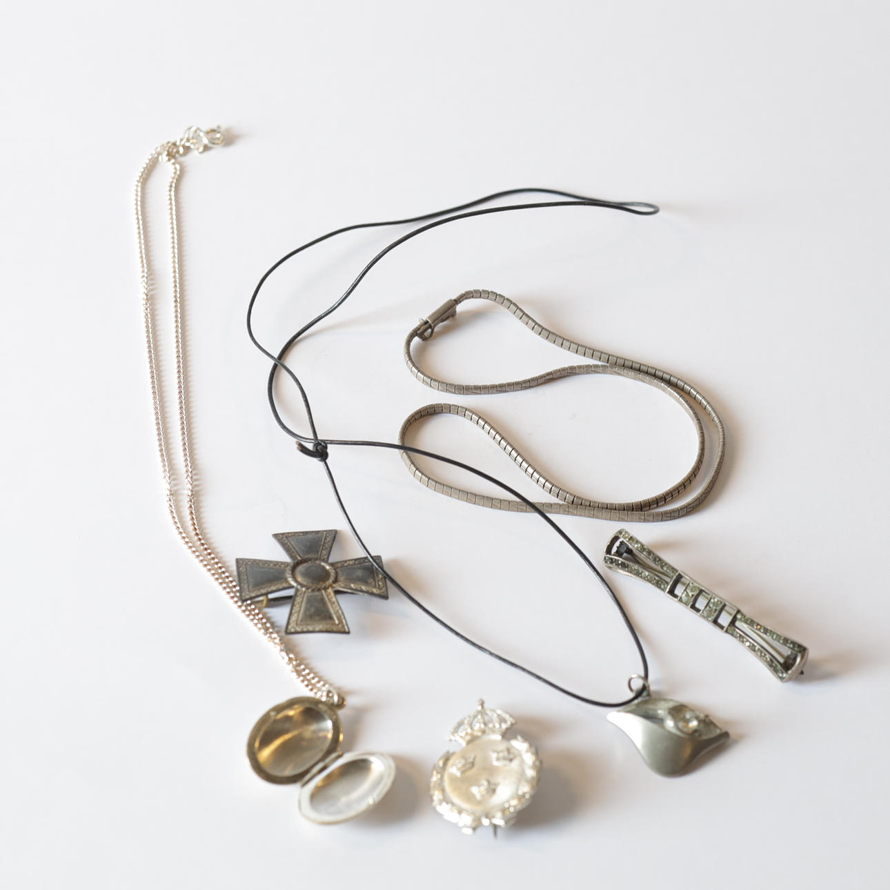 BIJOUTERIE, inkl. sølv.