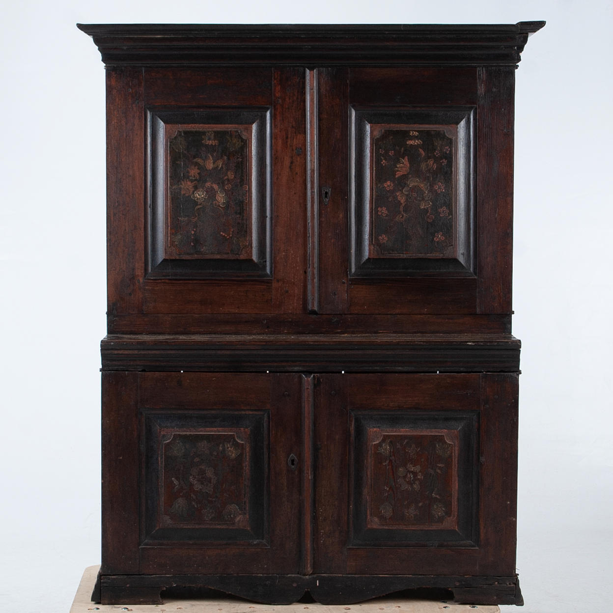 KØKKENSKABE 17.-19. århundrede.