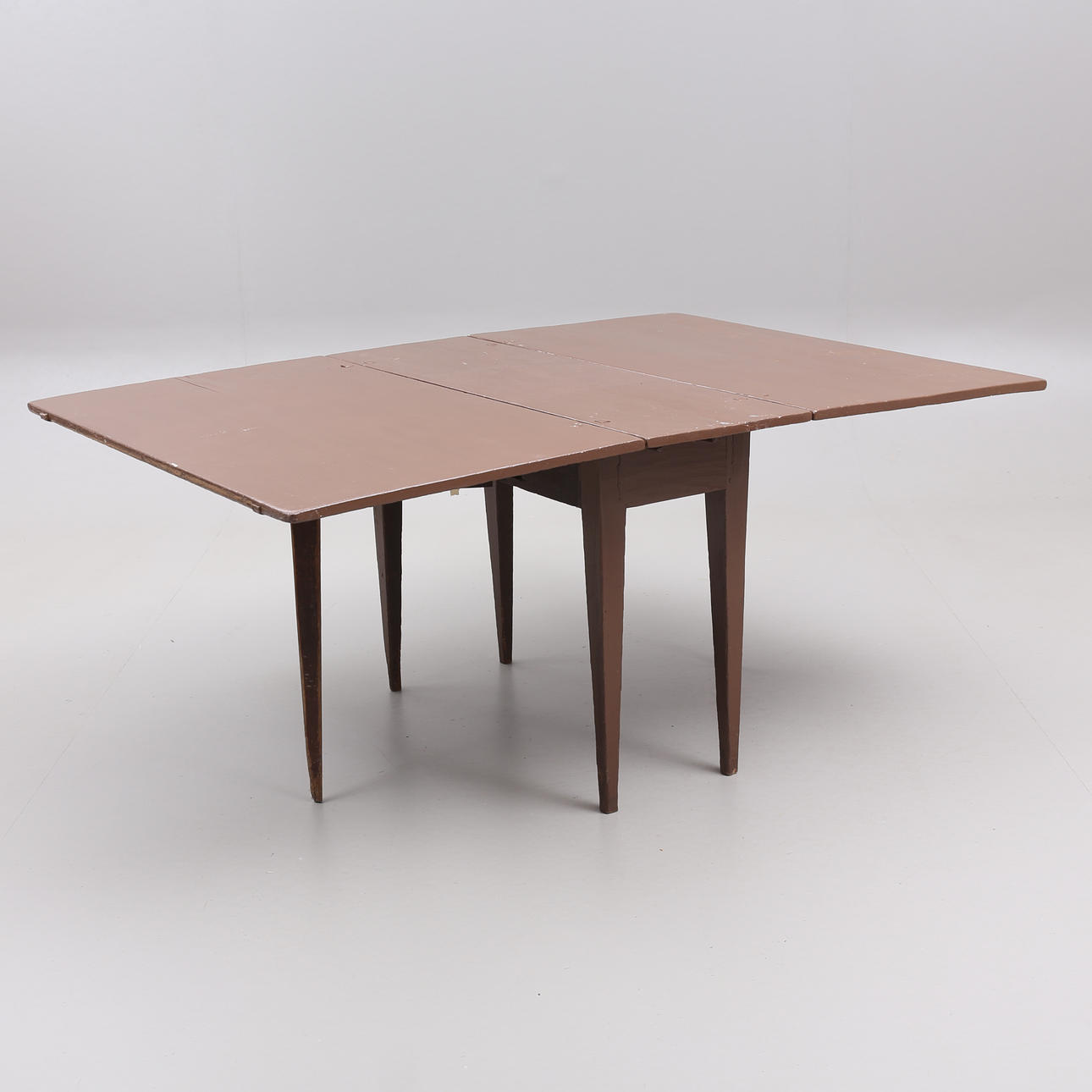 A 19th century percussion table.