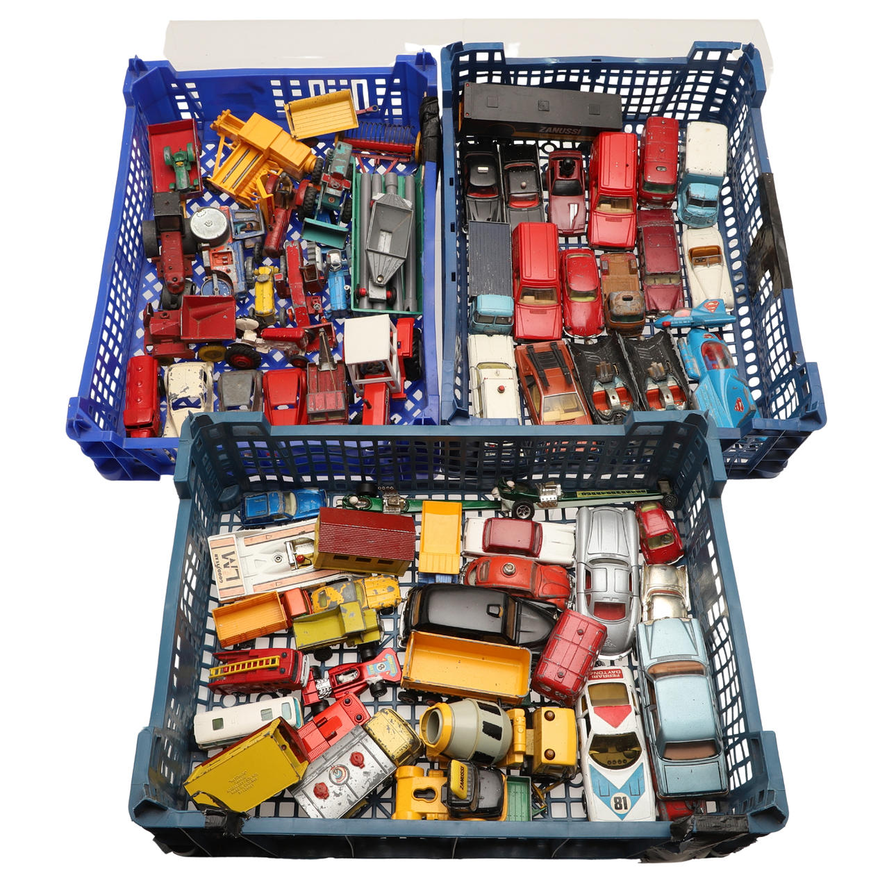 DIVERSE TRYKSTØBT LEGETØJ INKLUSIVE CORGI LEGETØJ.