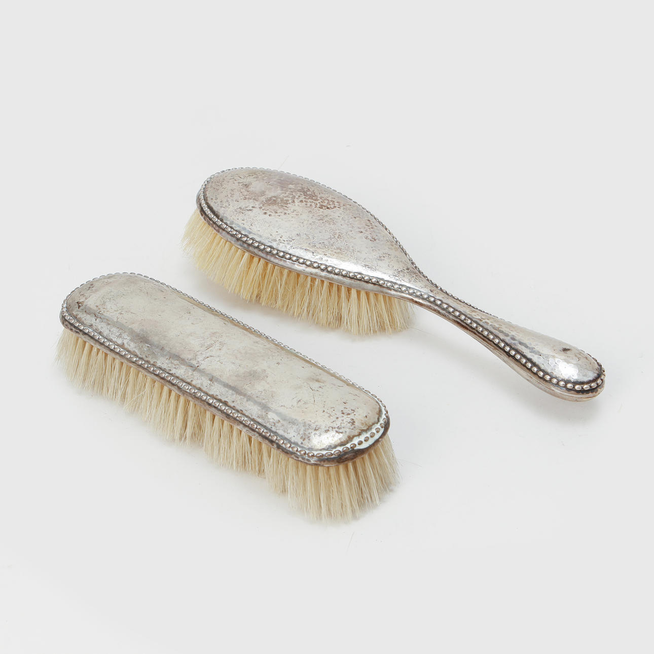 PINSEL, 2 Stück, inklusive Silber, Importstempel.