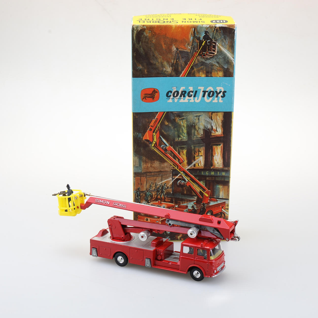 CORGI TOYS, "Simon Snorkel Fire Engine 1127", Great Britain.