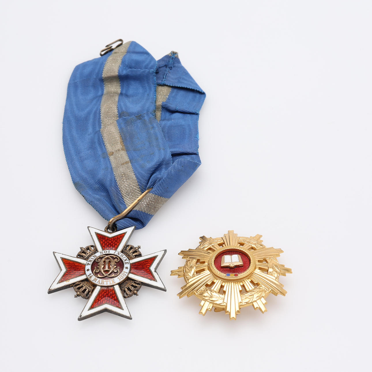 PUOLIPISTE, KAKSI KAPPALETTA, ROMANIA.