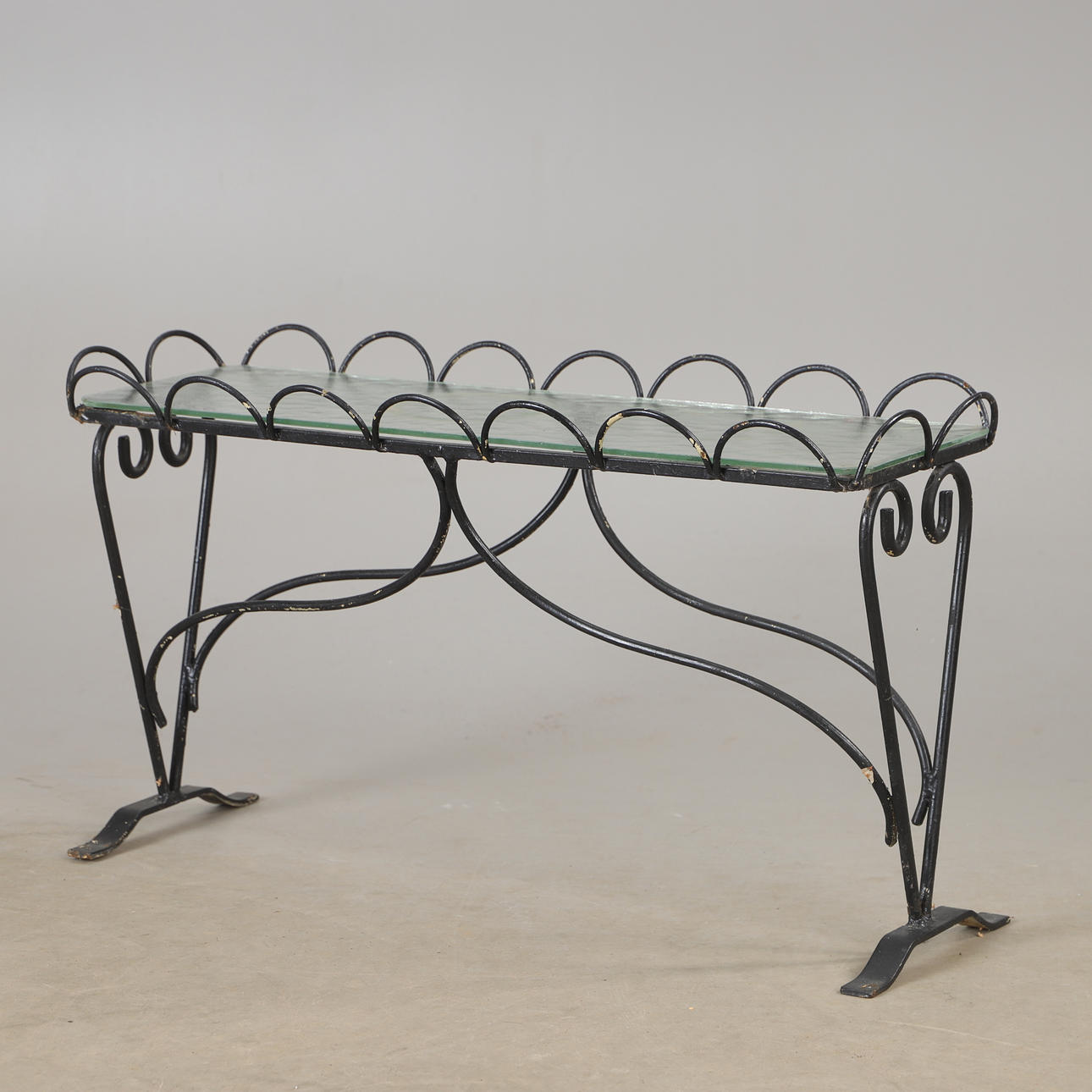 BLOMSTERBORD, smide/råglas, 1900-tal.