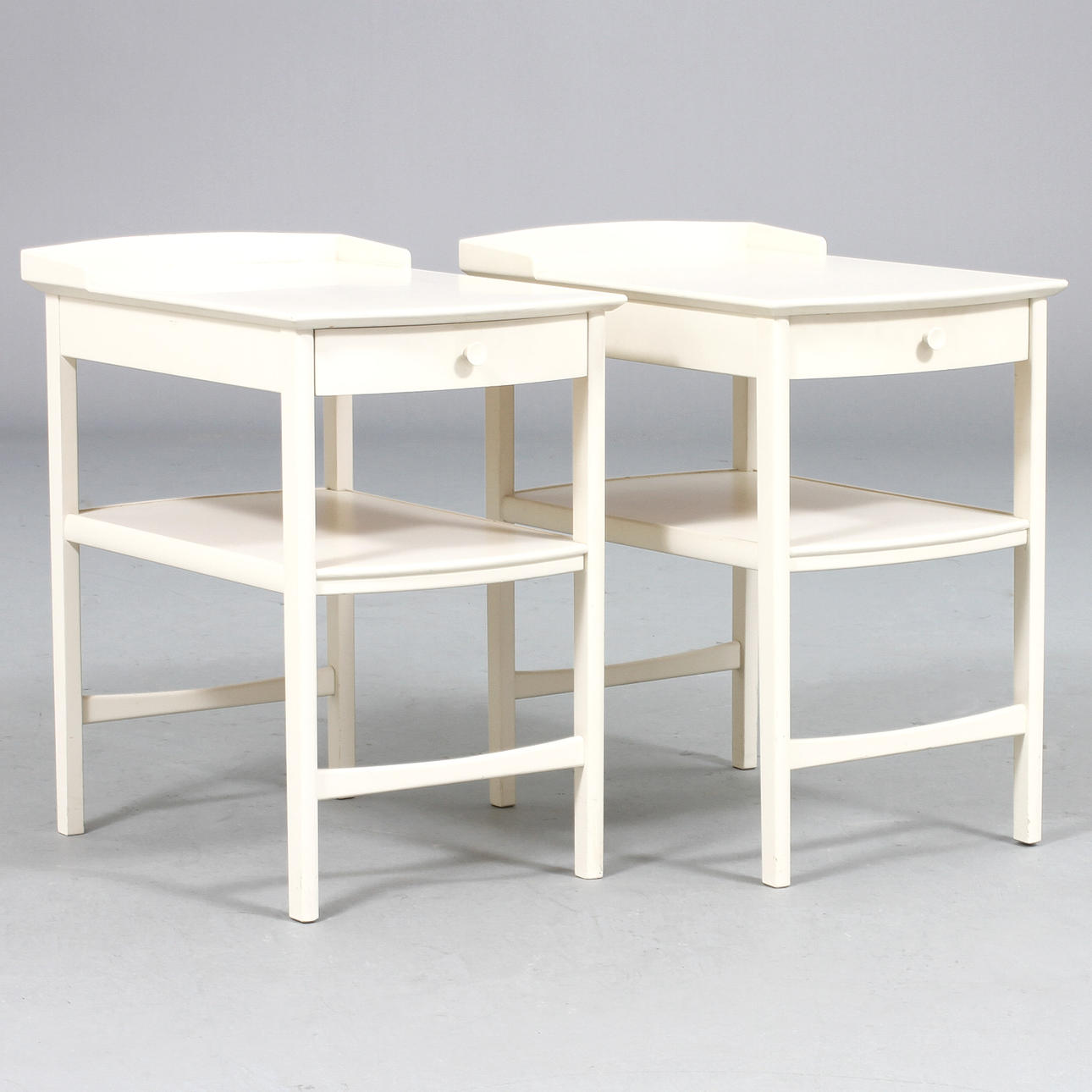 NATTDUKSBORD, 1 par, " Birgitta " Carl Malmsten, Åfors Möbelfabrik.