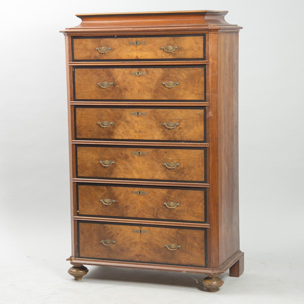 BYRÅ, 6-lådig, mahogny/rotfaner, 1800-talets andra hälft.