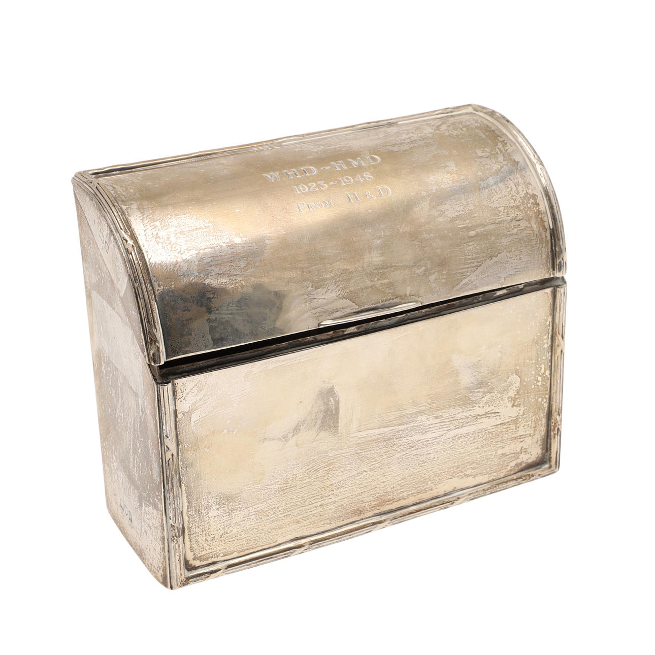 A RECTANGULAR SILVER BOX.