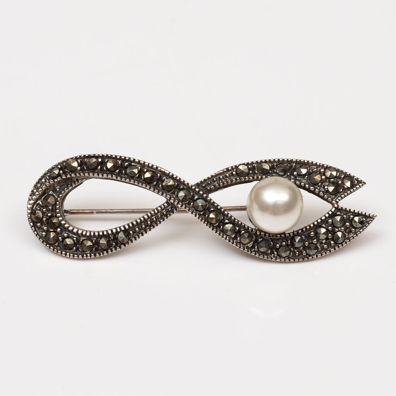 BROSCH, Sterling silver, Markasiter.