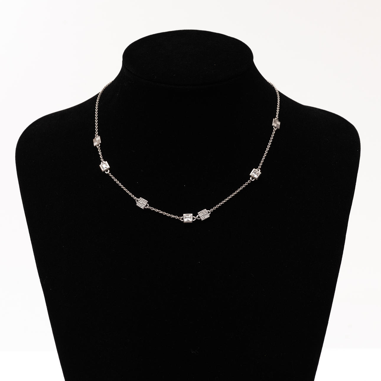 NECKLACE, Sterling silver, Cubic zirconia.