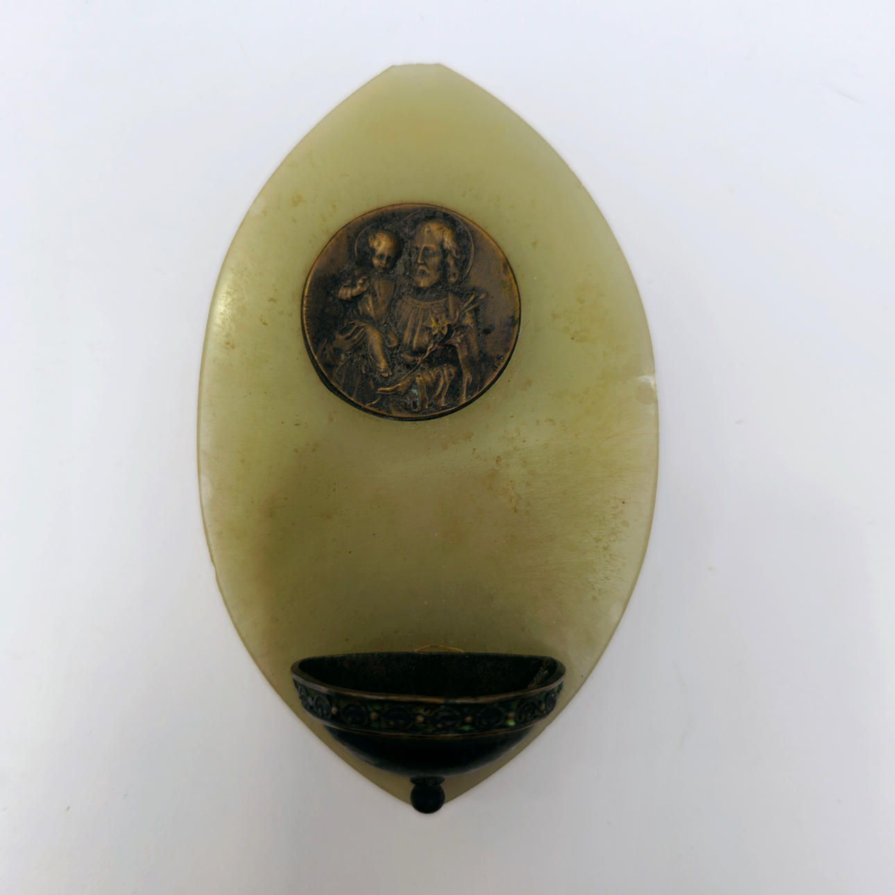 ALABASTER AND METAL BENDITERA.