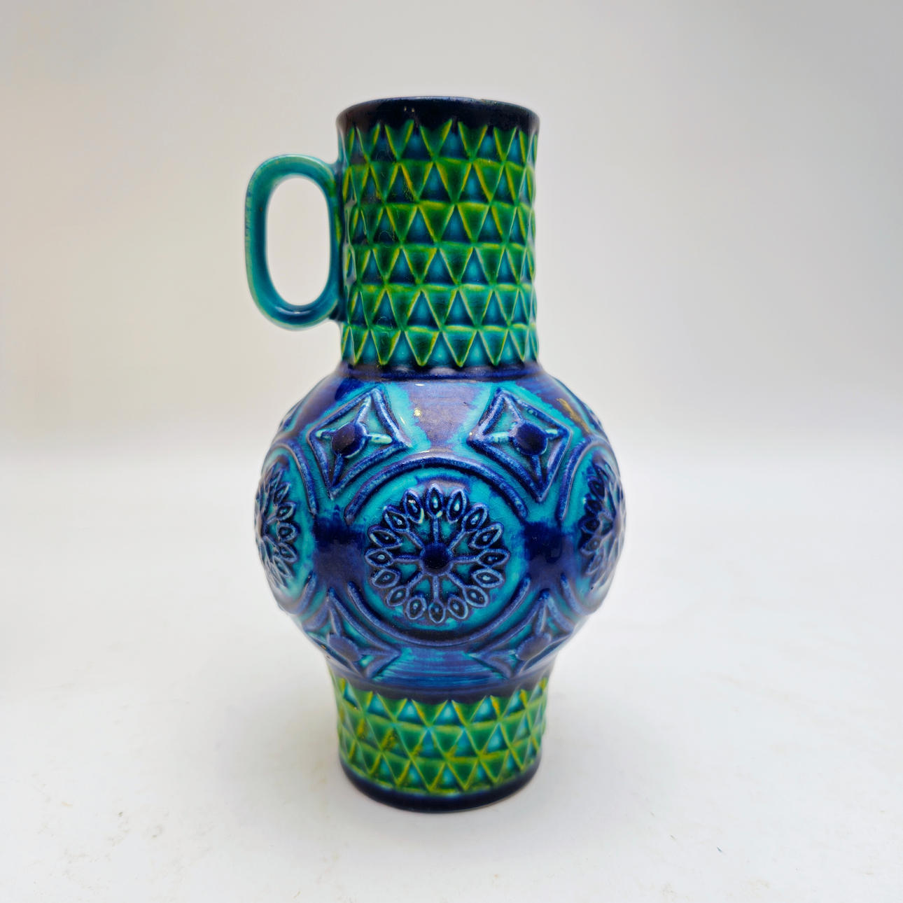 VASE. GLAZED CERAMIC. BAY W GERMANY.