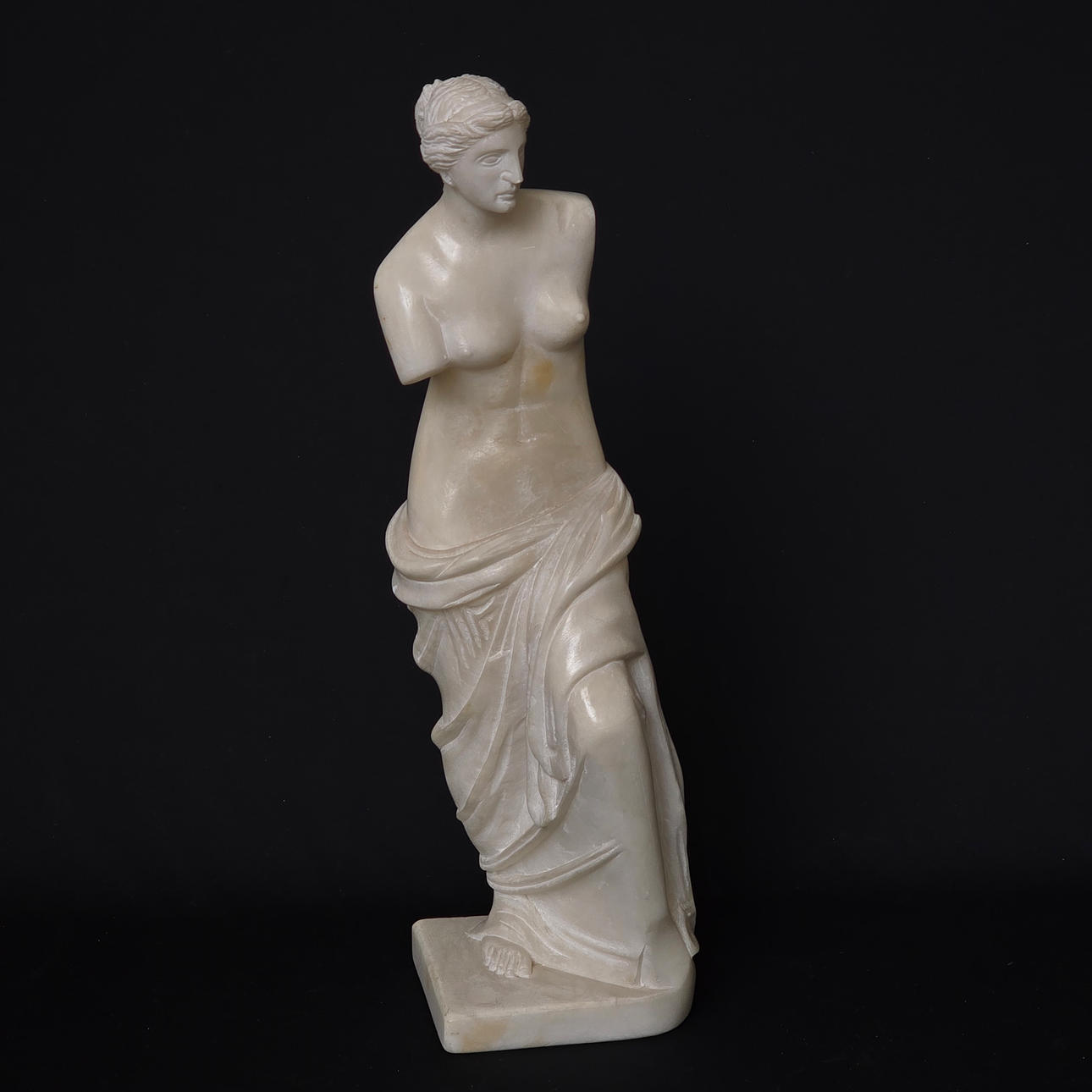MARBLE SCULPTURE. VENUS DE MILÓ. SIGNED BY D. AMOROS.