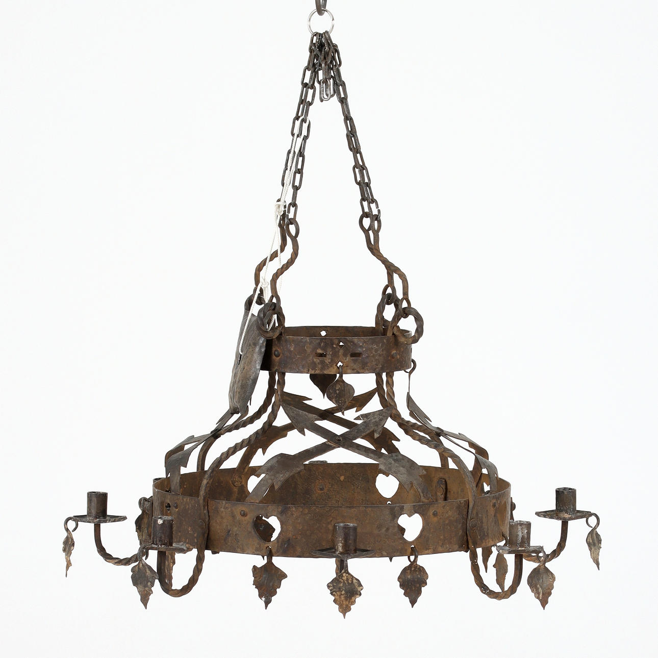 Ein schmiedeeiserner Kronleuchter, 20. Jahrhundert.