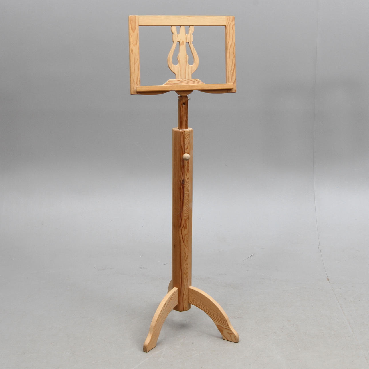 NOTSTÄLL, Östergarns Snickeri, Gotland. 1900-talets andra hälft.