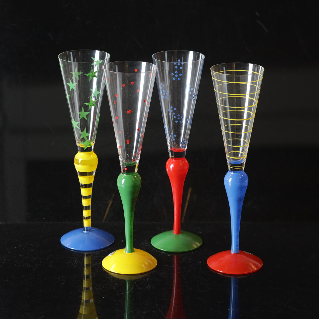 ANNE NILSSON. 4 kpl, samppanjalasit, ”Clown”, Orrefors.