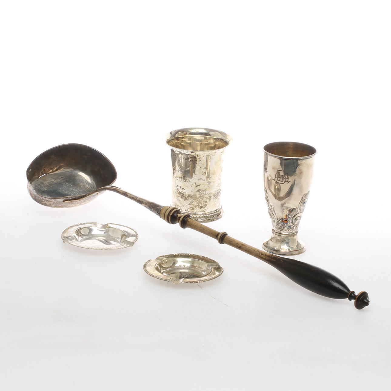 SOPPSLEV Gustaf G Rehnberg Norrköping 1800, BÄGARE 2 st samt ASKFAT 2 st, silver, 1800/1900-tal.