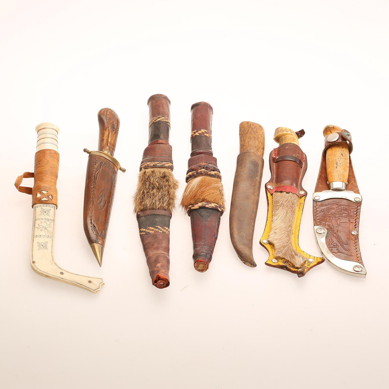 KNIVES 7 pieces, 1900 pcs.