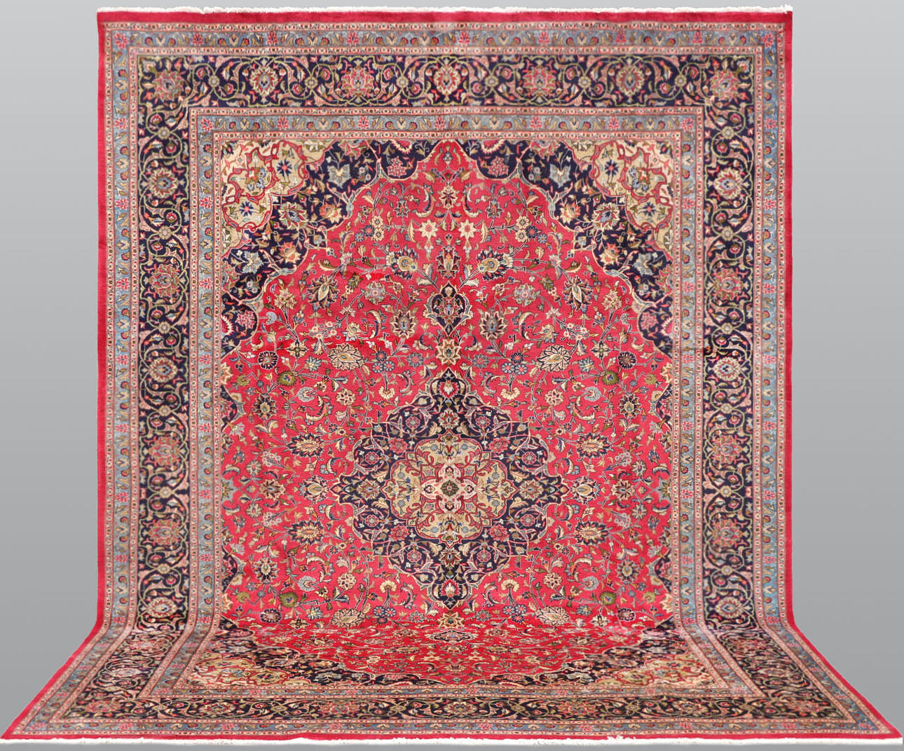 ORIENTMATTA, Meshed. Ca 395 x 300 cm.