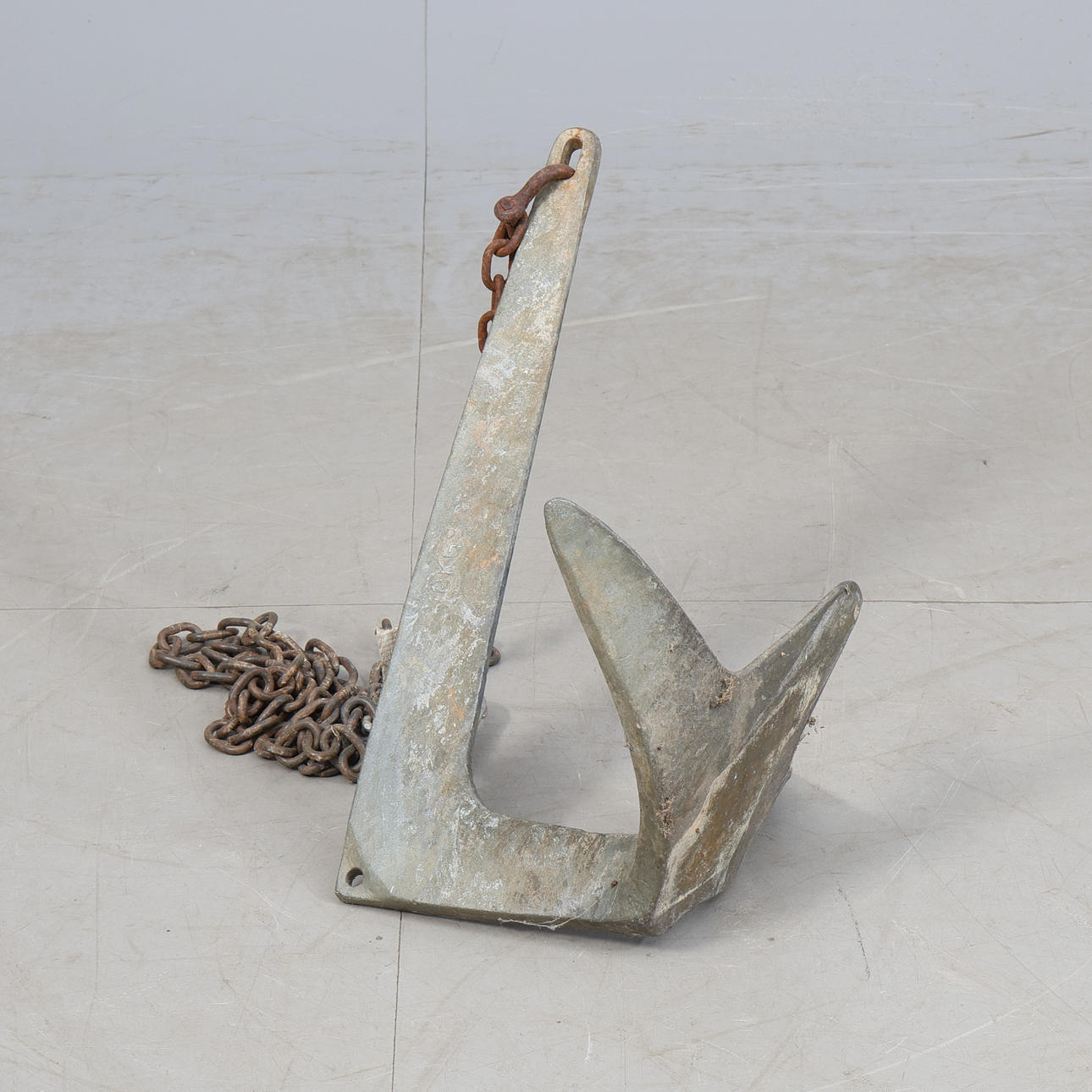 ANCLA PARA BARCO, con cadena, de hierro.