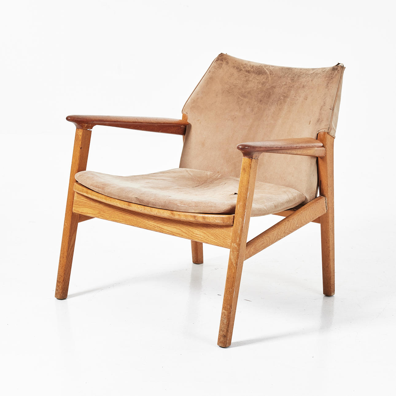 HANS OLSEN. Karmstol, modell 9015, Gärsnäs.