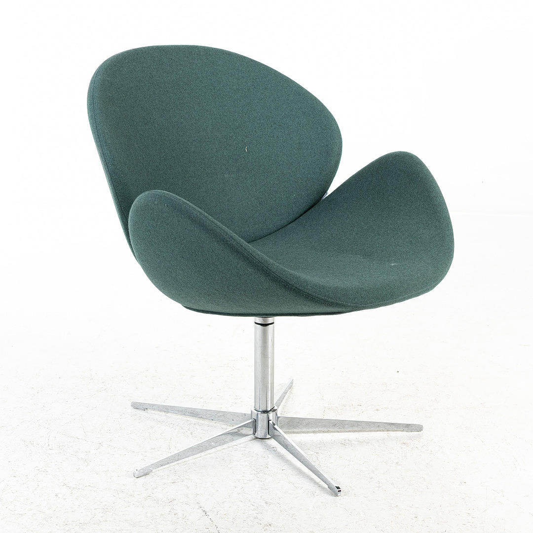 Anders Nørgaard, “Ogi” light oil. Bo Concept, Denmark.