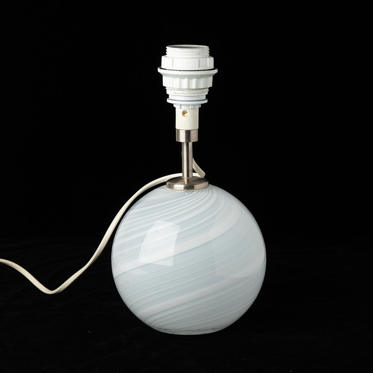 HOLMEGAARD. Bordslampa, opalglas, "Misty".