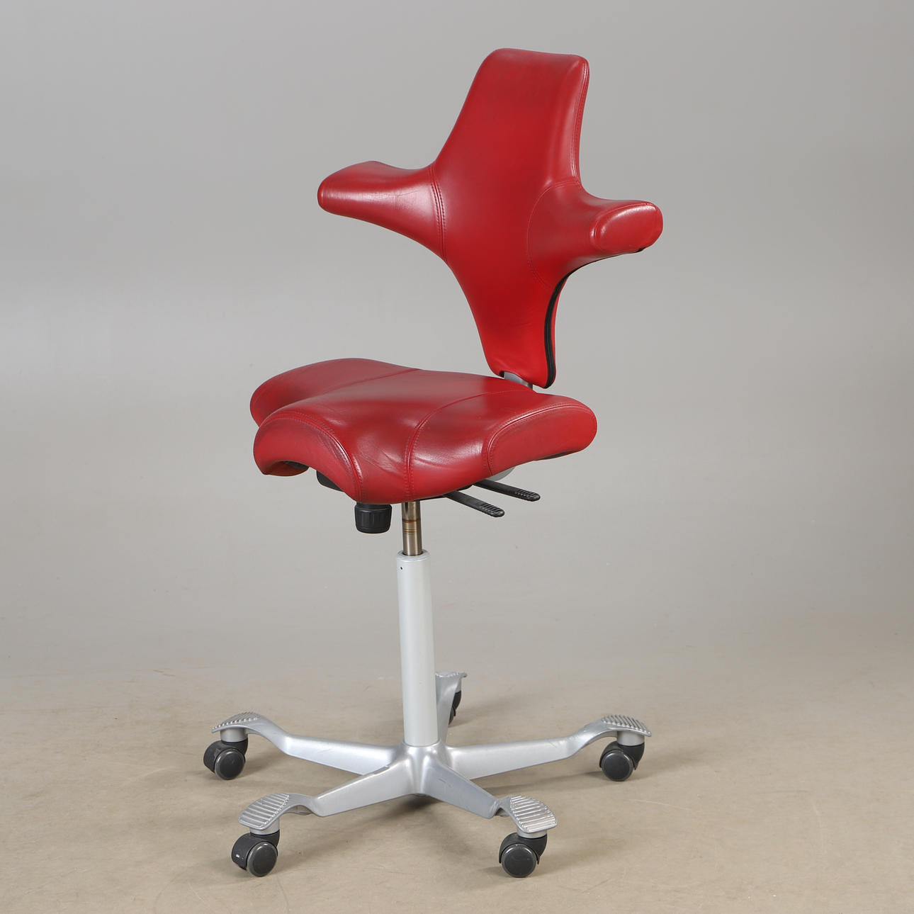 KONTORSTOL, læderbetræk, HÅG Capisco.