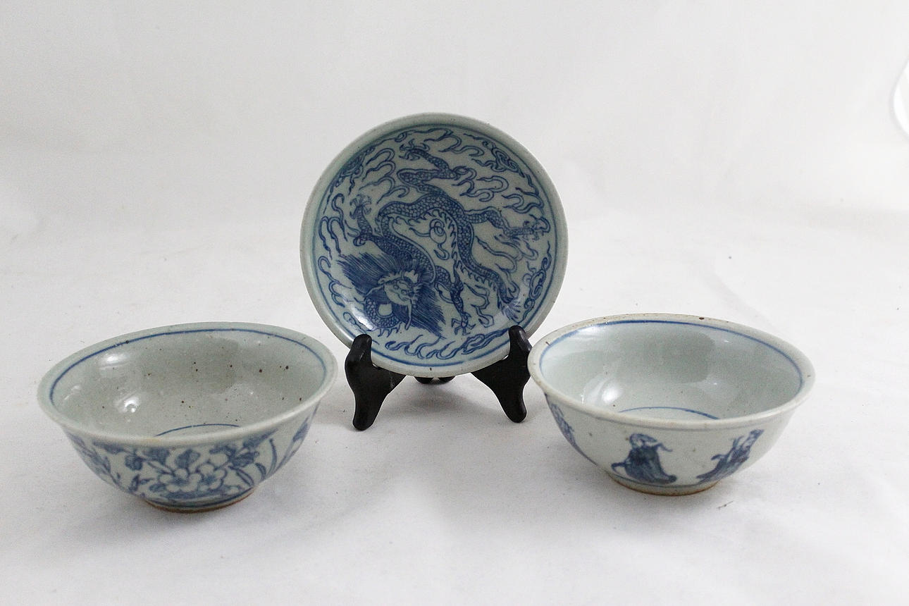 SKÅLAR och FAT, porslin, 3 delar. Kina.