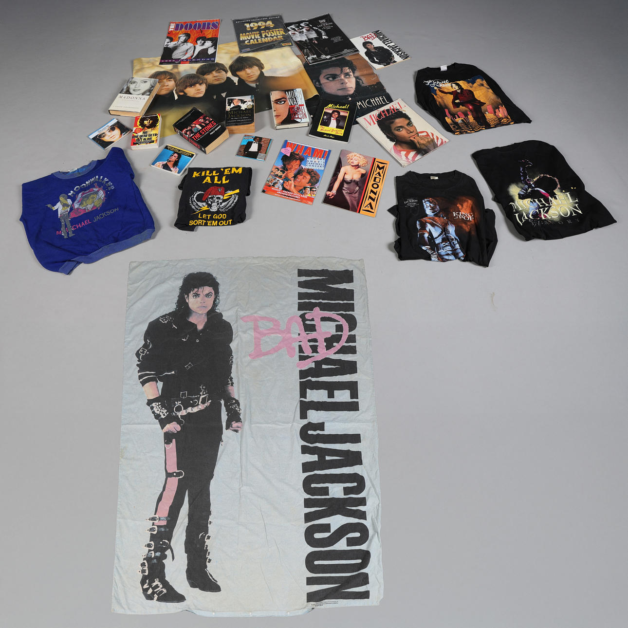 EN SAMLING AF MUSIKMEMORABILIA (ANTAL).