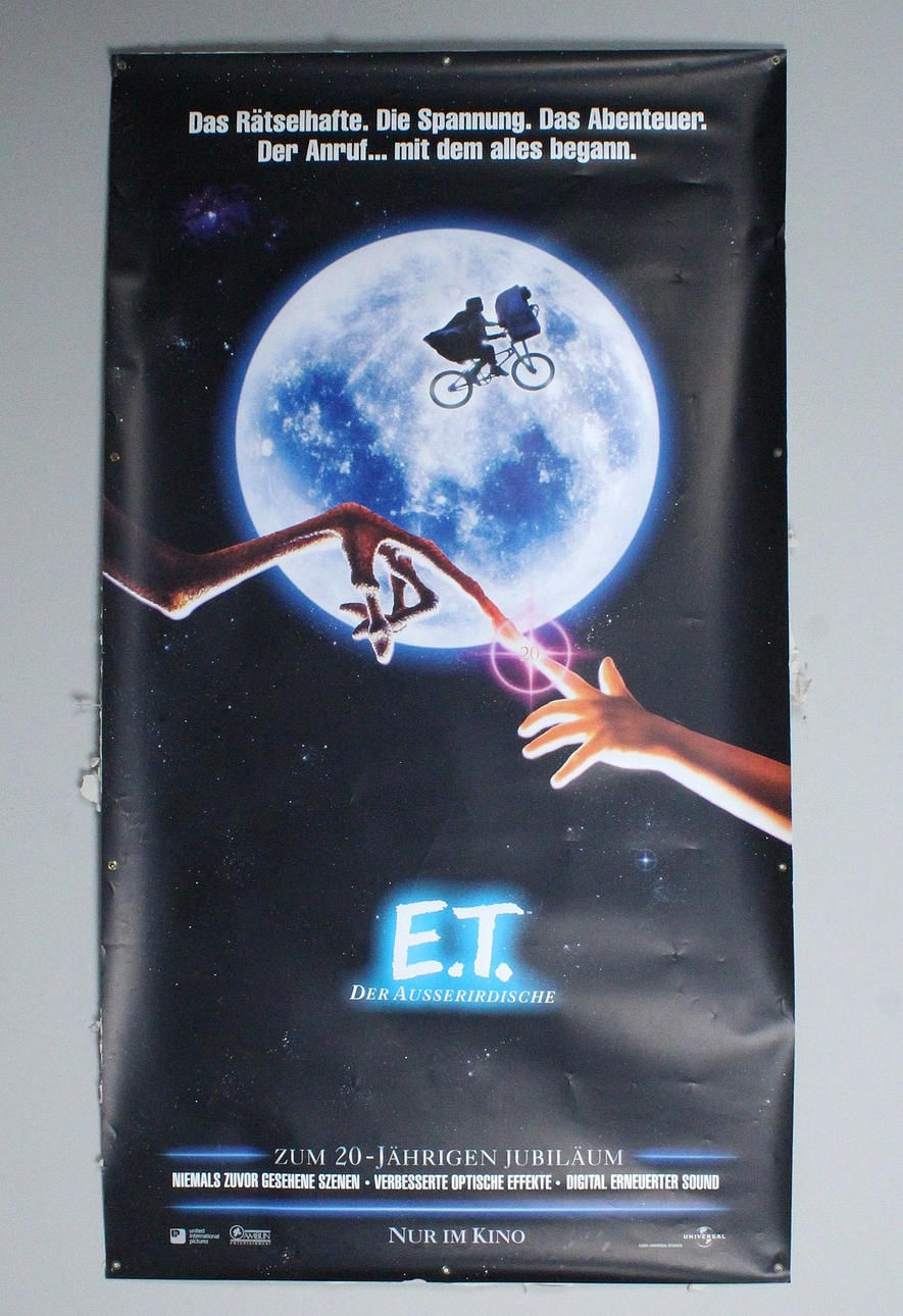 Gran póster de película: 'E.T. - El extraterrestre, para el 20 aniversario, mide aprox.: 241 x 133 cm.