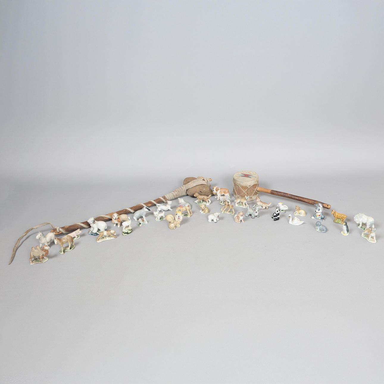 UNA COLECCIÓN DE WADE WHIMSIES (CANTIDAD).