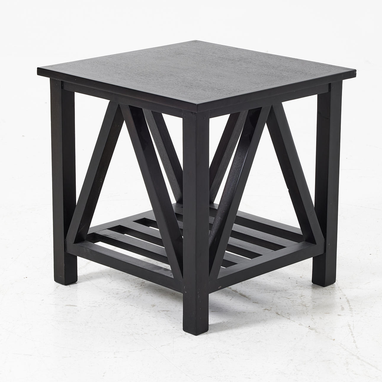 SIDOBORD, svartlackerat, samtida.