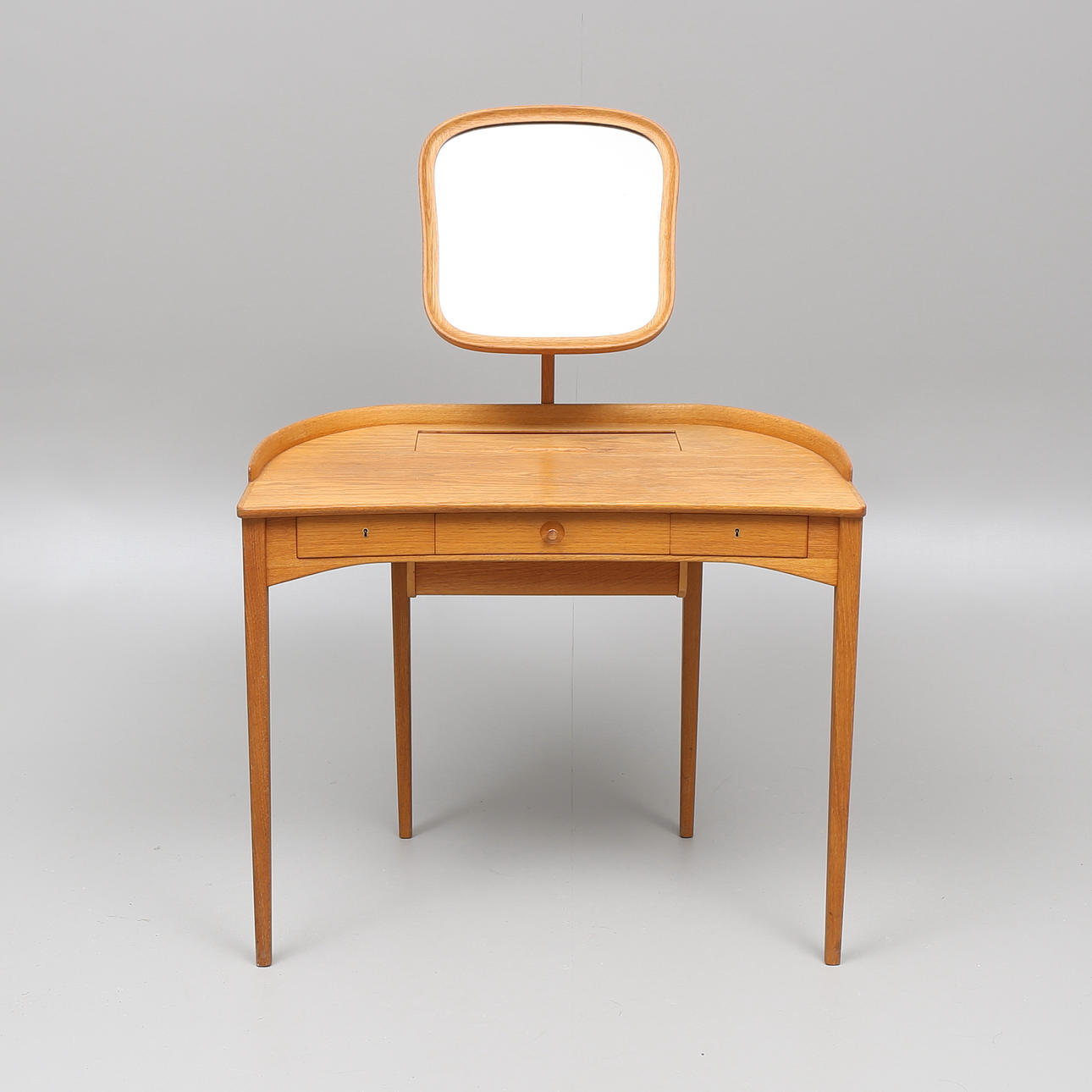 SMINKBORD, "Birgitta", Carl Malmsten Bodafors, 1960-tal.