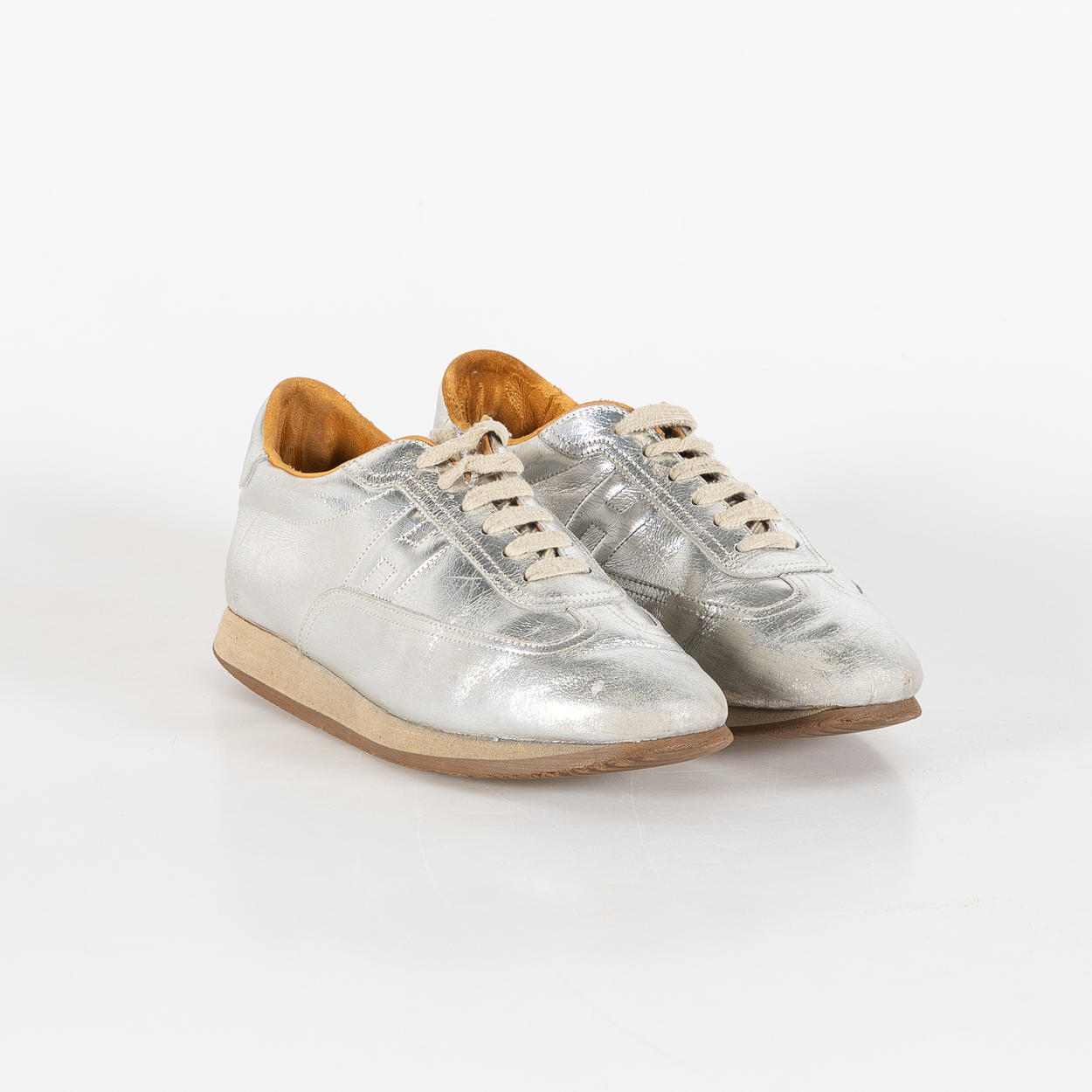 HERMÈS, Schuhe, 1 Paar Sneaker, „Quick“, Größe 39.